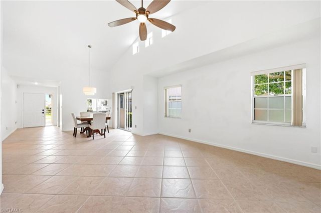 2505 Sailors WAY 129, Naples, FL 34109
