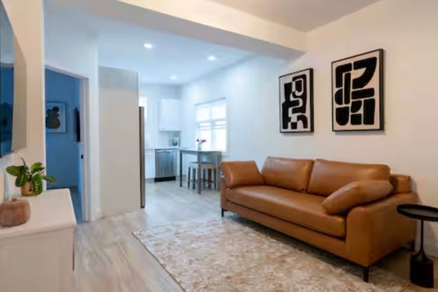 8 Enon St 103, Beverly, MA 01915