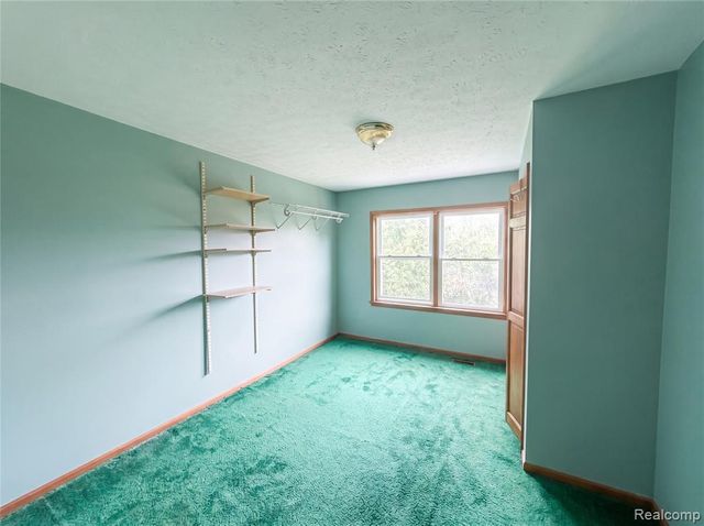6536 Mountview Court, Brighton, MI 48116