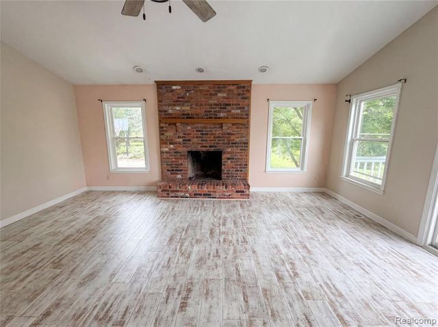 6536 Mountview Court, Brighton, MI 48116