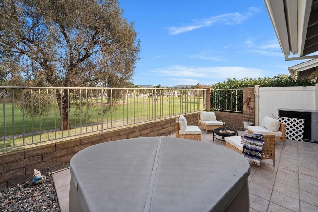 1012 Brewley Ln, Vista, CA 92081 — photo 2