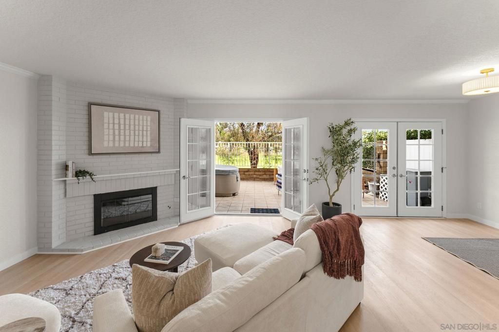 1012 Brewley Ln, Vista, CA 92081 — photo 3