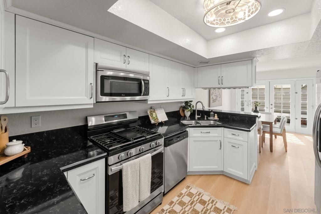 1012 Brewley Ln, Vista, CA 92081 — photo 5
