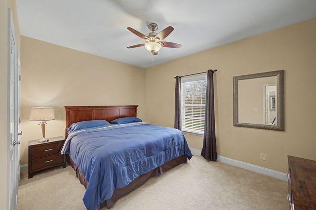 1437 Charleston Ln, Columbia, TN 38401