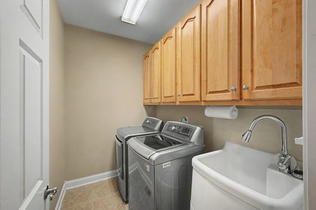 1437 Charleston Ln, Columbia, TN 38401