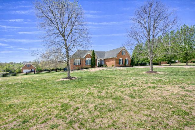 1437 Charleston Ln, Columbia, TN 38401