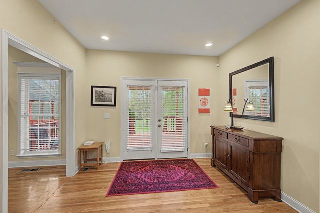 1437 Charleston Ln, Columbia, TN 38401