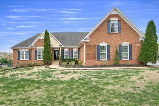 1437 Charleston Ln, Columbia, TN 38401