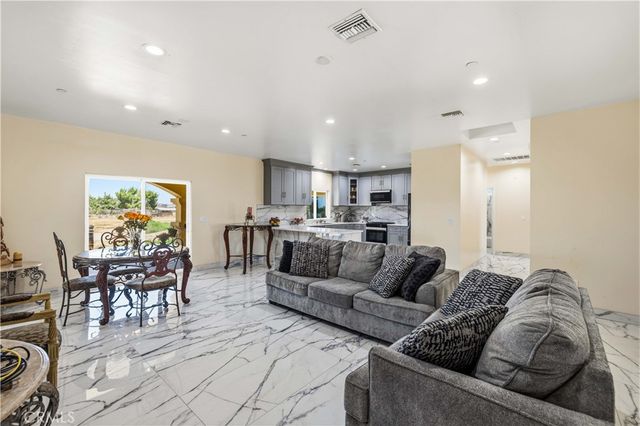 9285 E Avenue Q14, Littlerock, CA 93543
