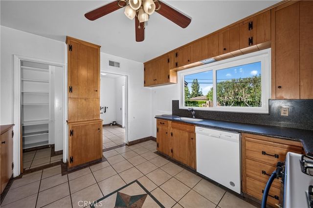 604 E Mariposa, Redlands, CA 92373