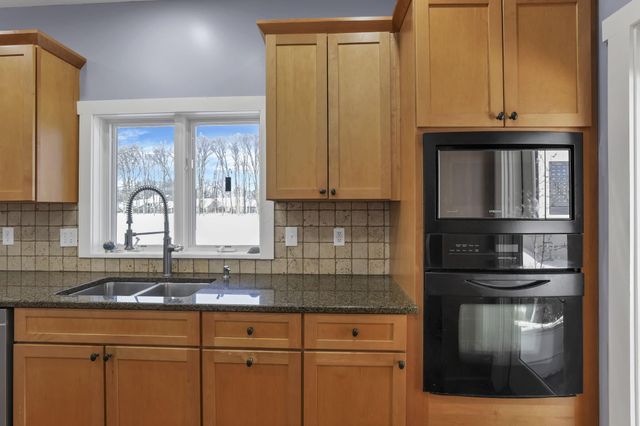 749 Covered Bridge Drive, Delaware, OH 43015