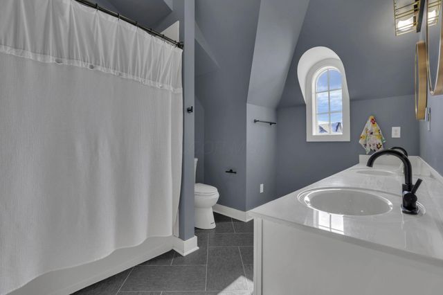 749 Covered Bridge Drive, Delaware, OH 43015