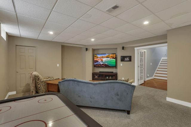 749 Covered Bridge Drive, Delaware, OH 43015