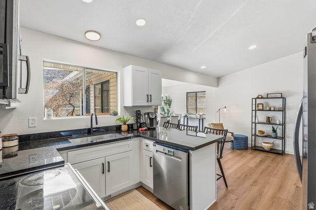 1492 E SANDY HILLS DR, Sandy, UT 84093
