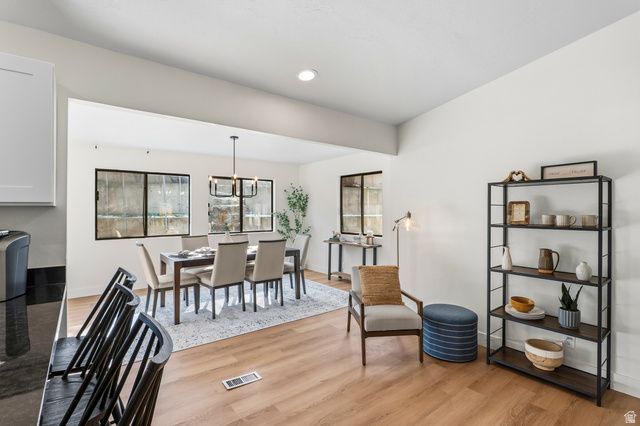 1492 E SANDY HILLS DR, Sandy, UT 84093