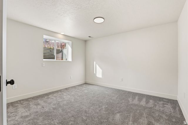 1492 E SANDY HILLS DR, Sandy, UT 84093