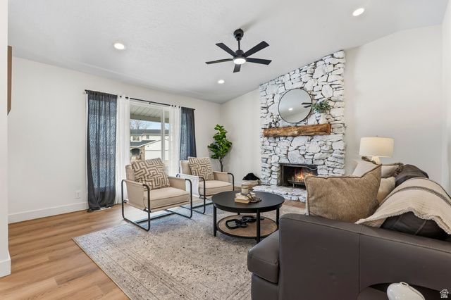 1492 E SANDY HILLS DR, Sandy, UT 84093