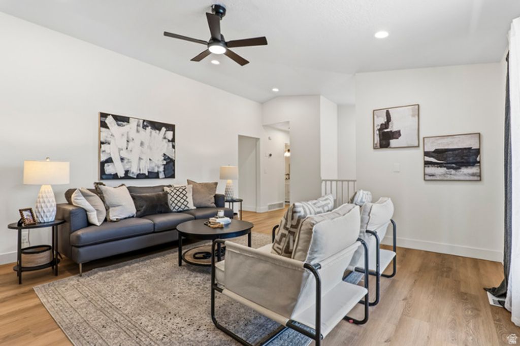1492 E SANDY HILLS DR, Sandy, UT 84093