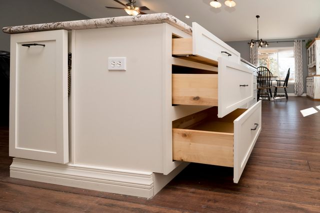 5412 THOMPSON RD, Columbia, MO 65202