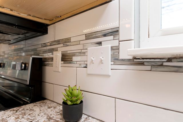 5412 THOMPSON RD, Columbia, MO 65202