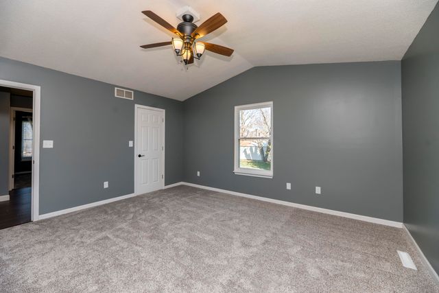 5412 THOMPSON RD, Columbia, MO 65202