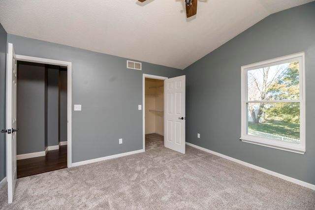 5412 THOMPSON RD, Columbia, MO 65202