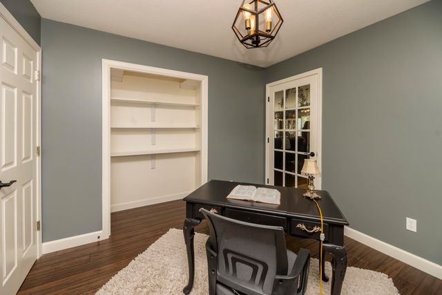 5412 THOMPSON RD, Columbia, MO 65202