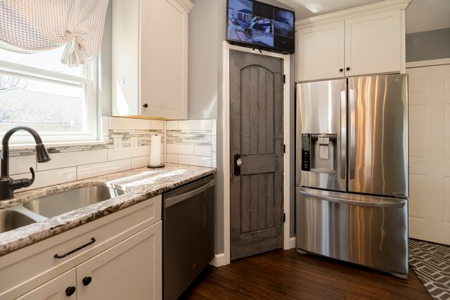 5412 THOMPSON RD, Columbia, MO 65202