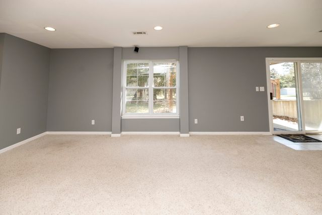 5412 THOMPSON RD, Columbia, MO 65202