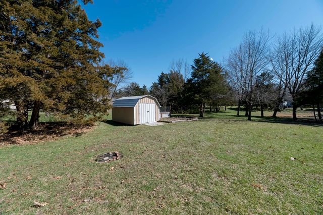 5412 THOMPSON RD, Columbia, MO 65202