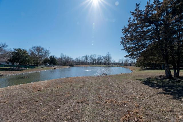 5412 THOMPSON RD, Columbia, MO 65202