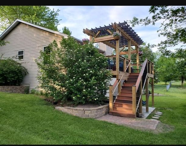 5412 THOMPSON RD, Columbia, MO 65202