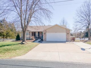 5412 THOMPSON RD, Columbia, MO 65202