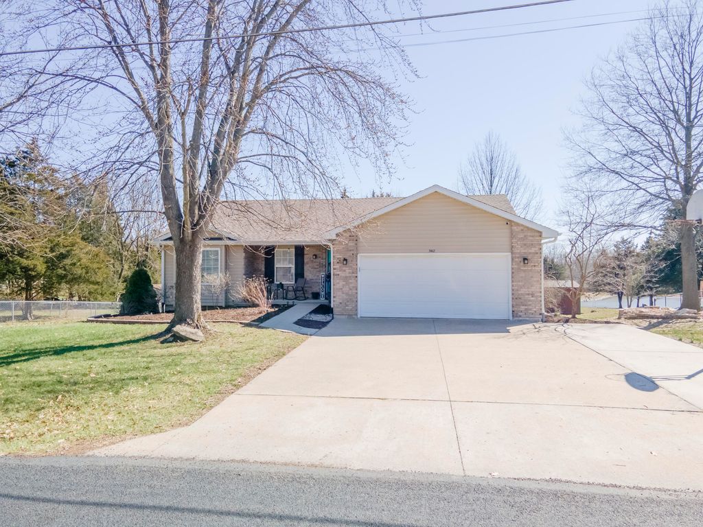 5412 THOMPSON RD, Columbia, MO 65202