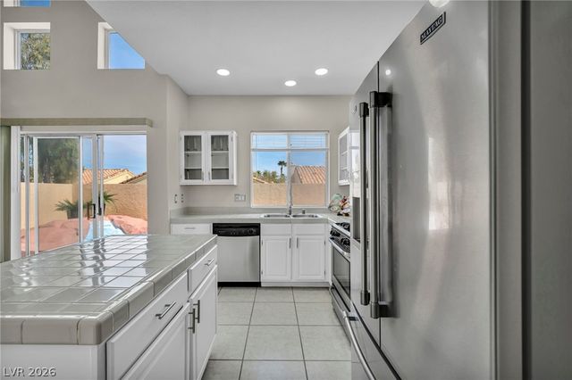 3300 Cotswold Street, Las Vegas, NV 89129