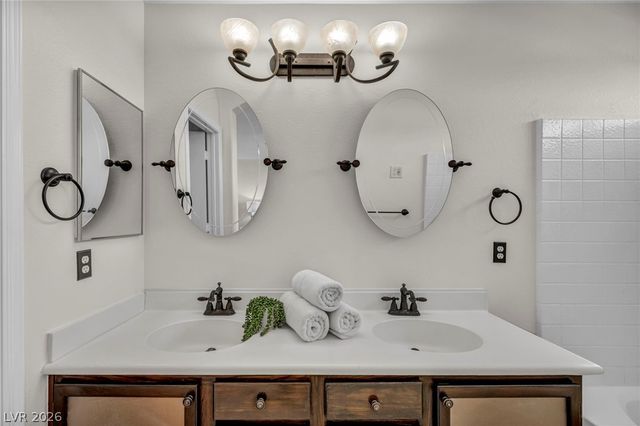 3300 Cotswold Street, Las Vegas, NV 89129