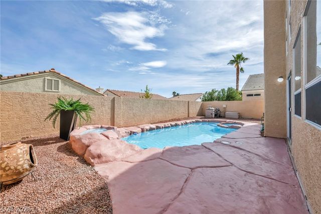 3300 Cotswold Street, Las Vegas, NV 89129