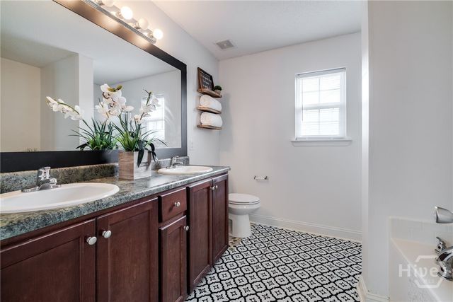 82 Saddlebrush Road, Ellabell, GA 31308