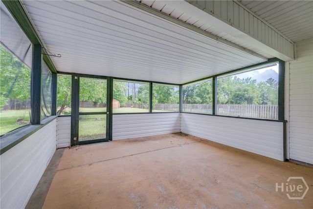 82 Saddlebrush Road, Ellabell, GA 31308