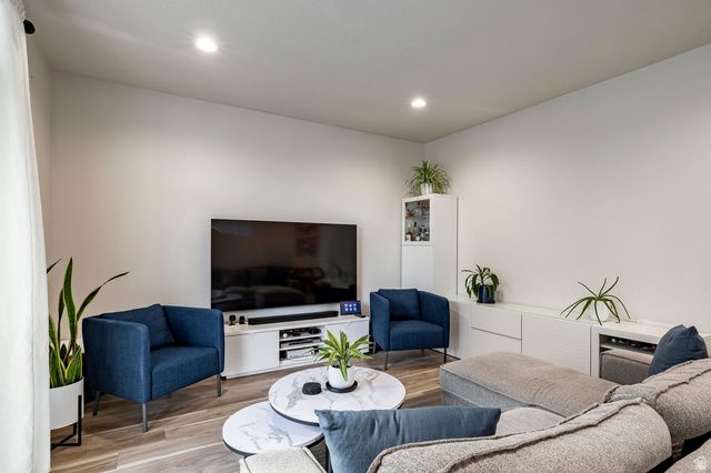 668 S 400 E, Clearfield, UT 84015