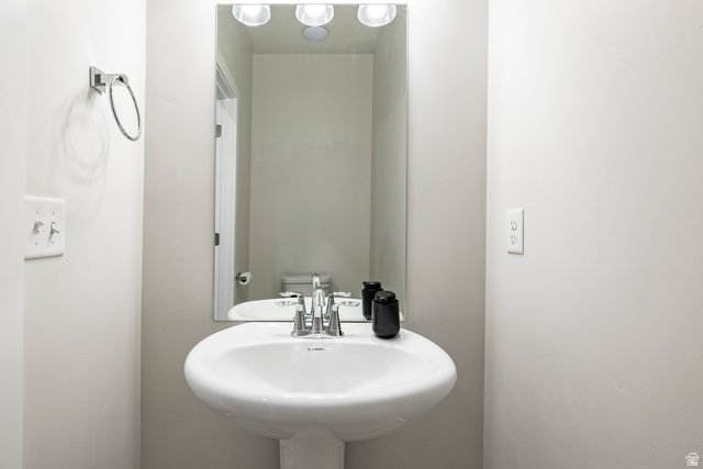 668 S 400 E, Clearfield, UT 84015