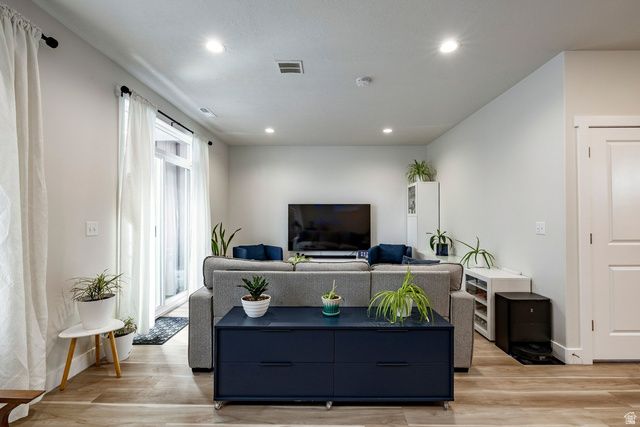 668 S 400 E, Clearfield, UT 84015
