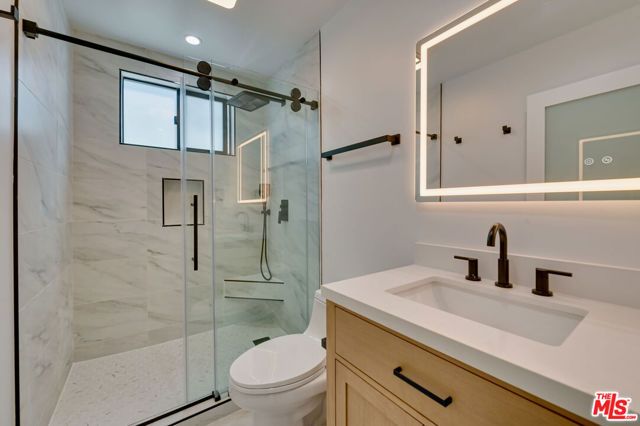 928 N San Vicente Boulevard 108, West Hollywood, CA 90069