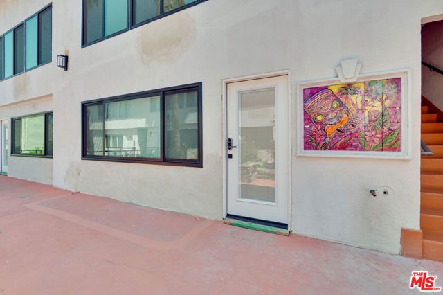 928 N San Vicente Boulevard 108, West Hollywood, CA 90069