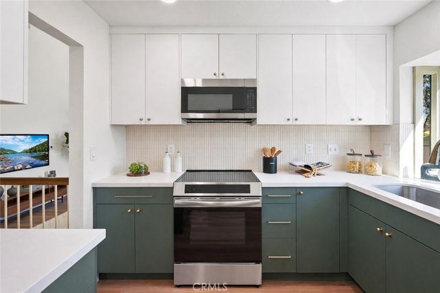 8 Evening Breeze, Irvine, CA 92603