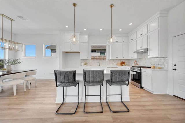 268 Flowering Senna DR, Buda, TX 78610