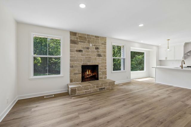 108 Airfloat Dr, Hendersonville, TN 37075