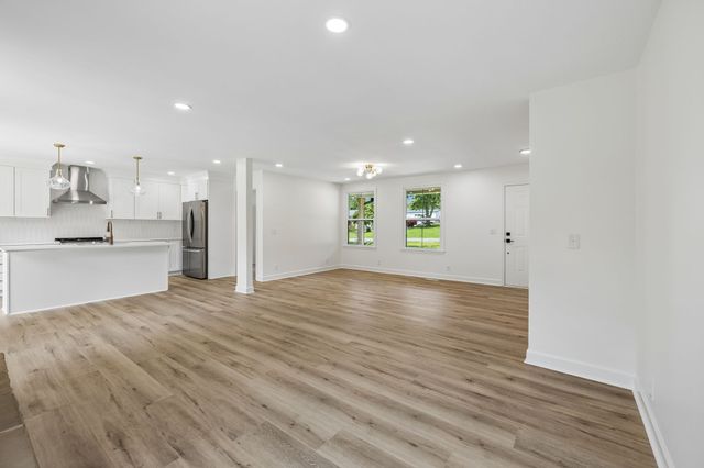 108 Airfloat Dr, Hendersonville, TN 37075