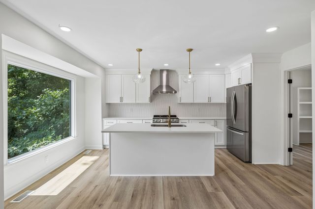 108 Airfloat Dr, Hendersonville, TN 37075
