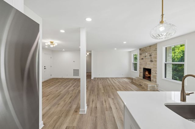 108 Airfloat Dr, Hendersonville, TN 37075
